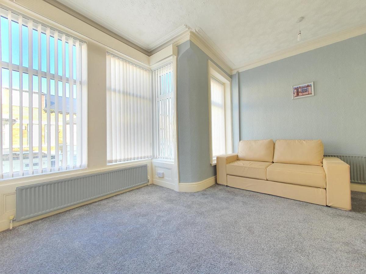 Villa Dysa Crystal House Blackpool Exterior foto