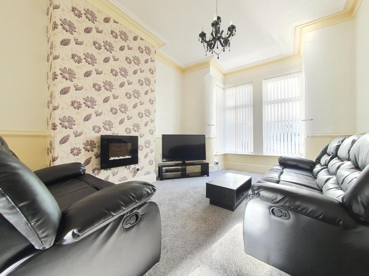 Villa Dysa Crystal House Blackpool Exterior foto